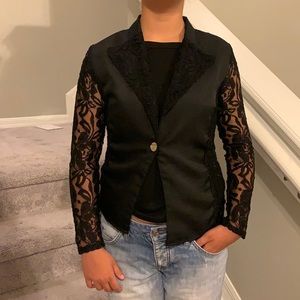 Lace sleeves wrap bolero